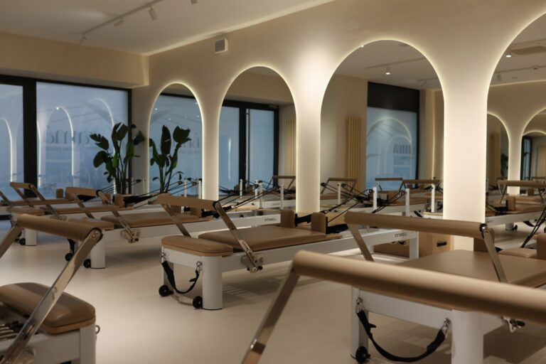 Pilates czy joga – co wybrać na początek?